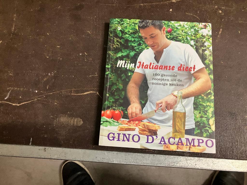 italiaanse keuken natuurlijk dieet vis vlees groente fruit, Boeken, Kookboeken, Italië, Gino d acampo, Ophalen of Verzenden, Zo goed als nieuw
