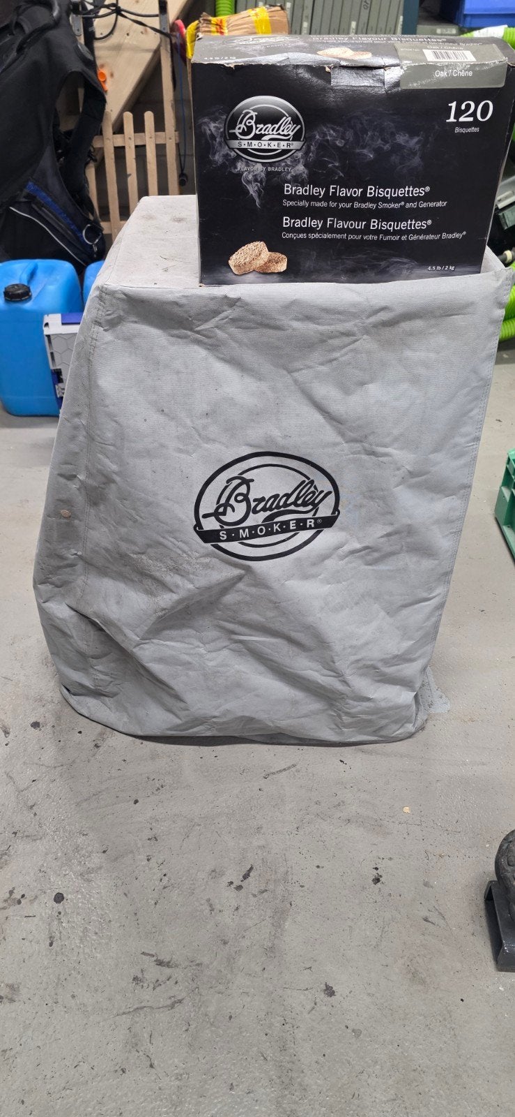 Bradley Smoker Rookoven met hoes en bisquettes, Ophalen of Verzenden, Gebruikt, Bradley Smoker