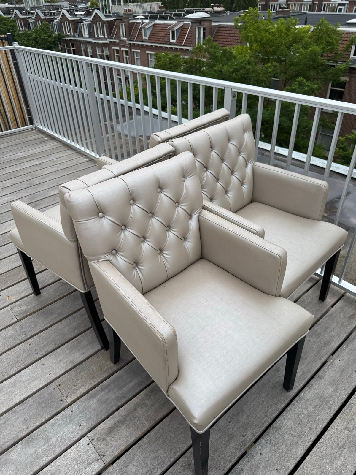 GRATIS OP TE HALEN. 4 luxe eettafel stoelen, Ophalen, Twee, Overige kleuren, Zo goed als nieuw