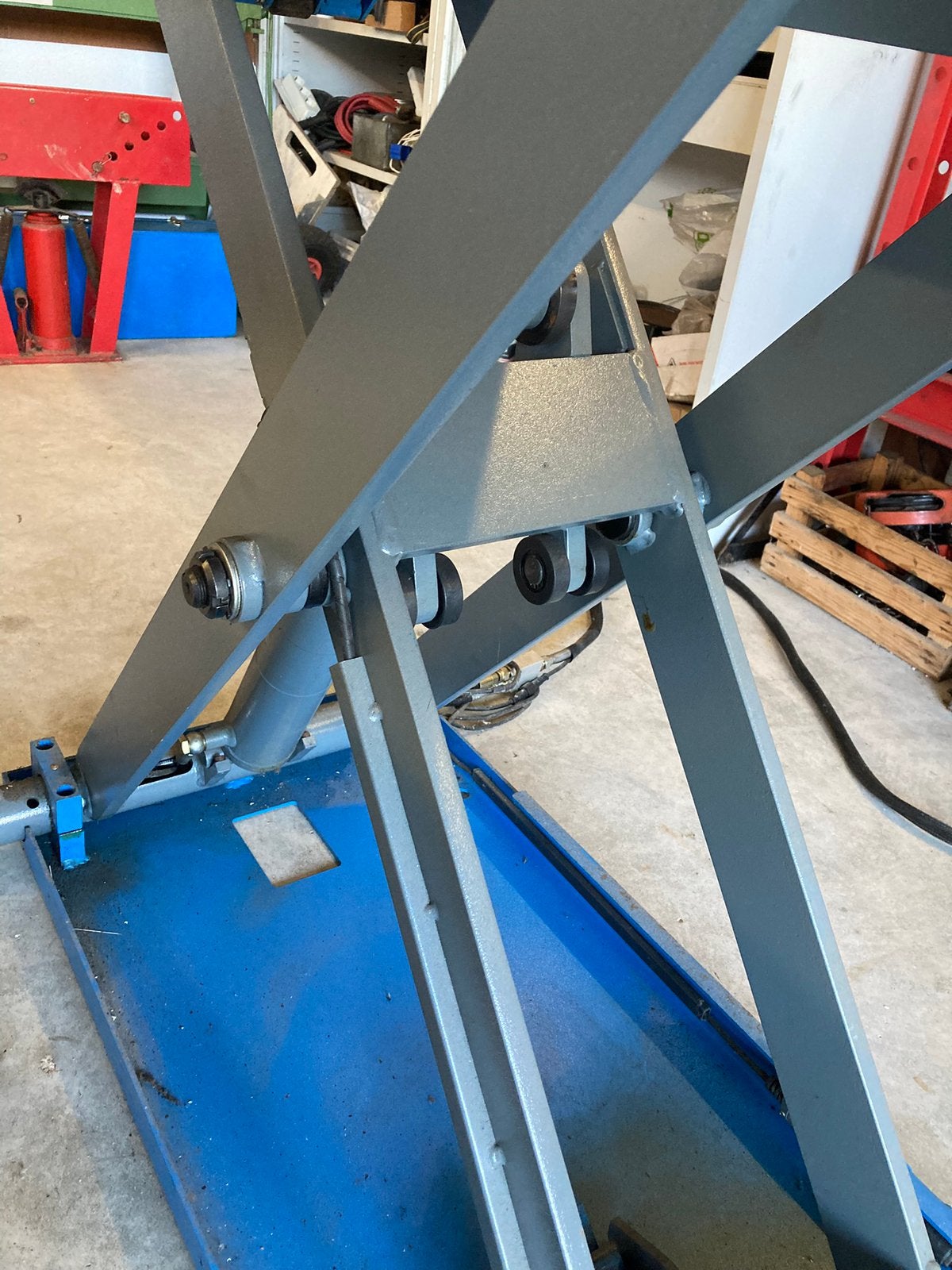 HBM 3 Ton Professionele Elektrische Autopoetsbrug, Ophalen, Zo goed als nieuw