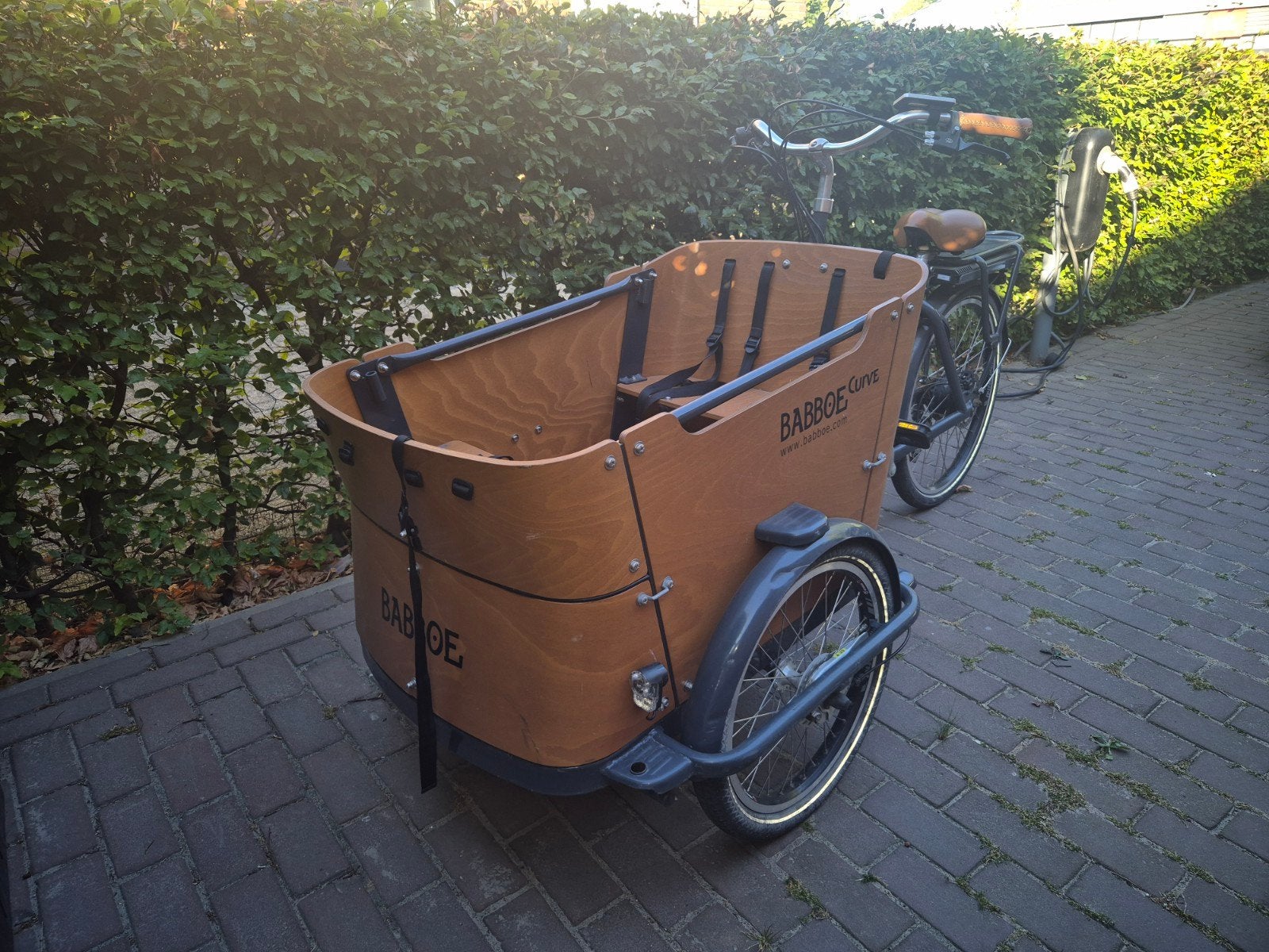 Babboe Curve bakfiets met kapotte accu, Ophalen, Gebruikt