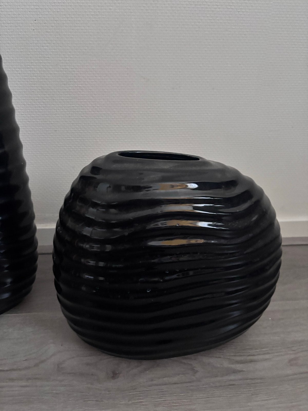 Set van 2 zwarte vazen, 50 cm en 25 cm hoog, Antiek en Kunst, Antiek | Vazen, Ophalen