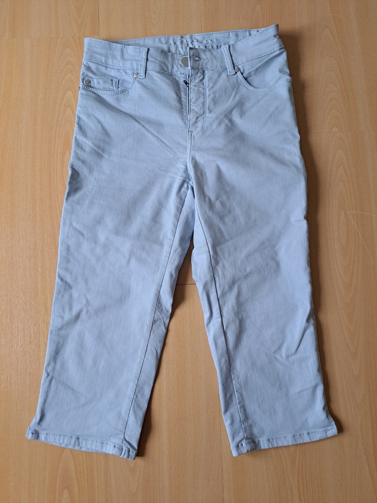 Lichtblauwe driekwart broek met kapotte rits - Maat 38, Kleding | Dames, Maat 38/40 (M), Blauw, Ophalen of Verzenden, Driekwart
