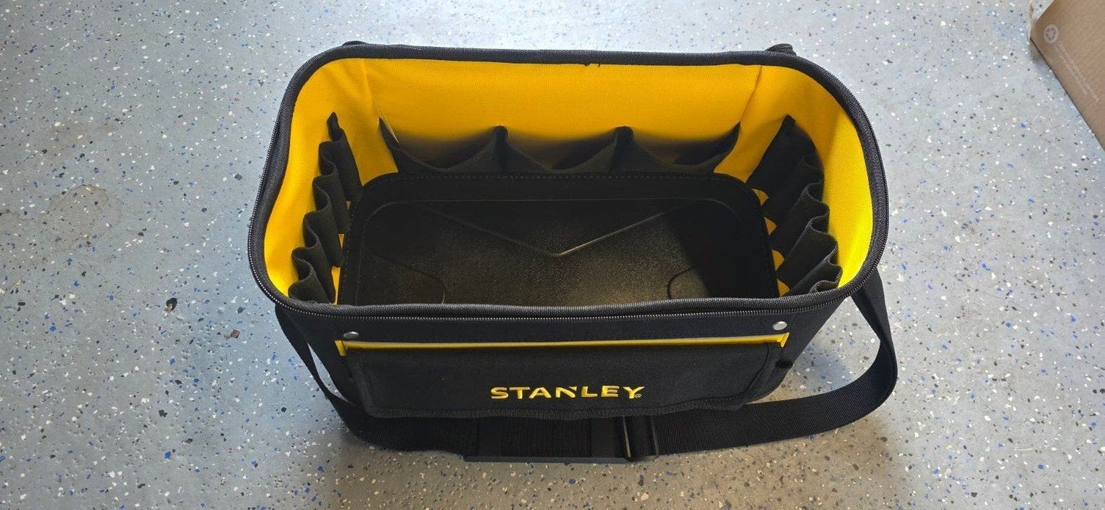 Stanley Gereedschaps-/Schoudertas - Nieuwstaat, Ophalen of Verzenden, Zo goed als nieuw
