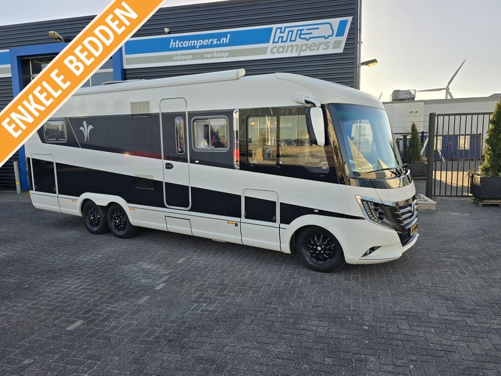 Niesmann+Bischoff 85 LE Clouline B.J. 2015 Enkele bedden, Standaard zit, Niesmann+Bischoff, Tot en met 2, Bedrijf