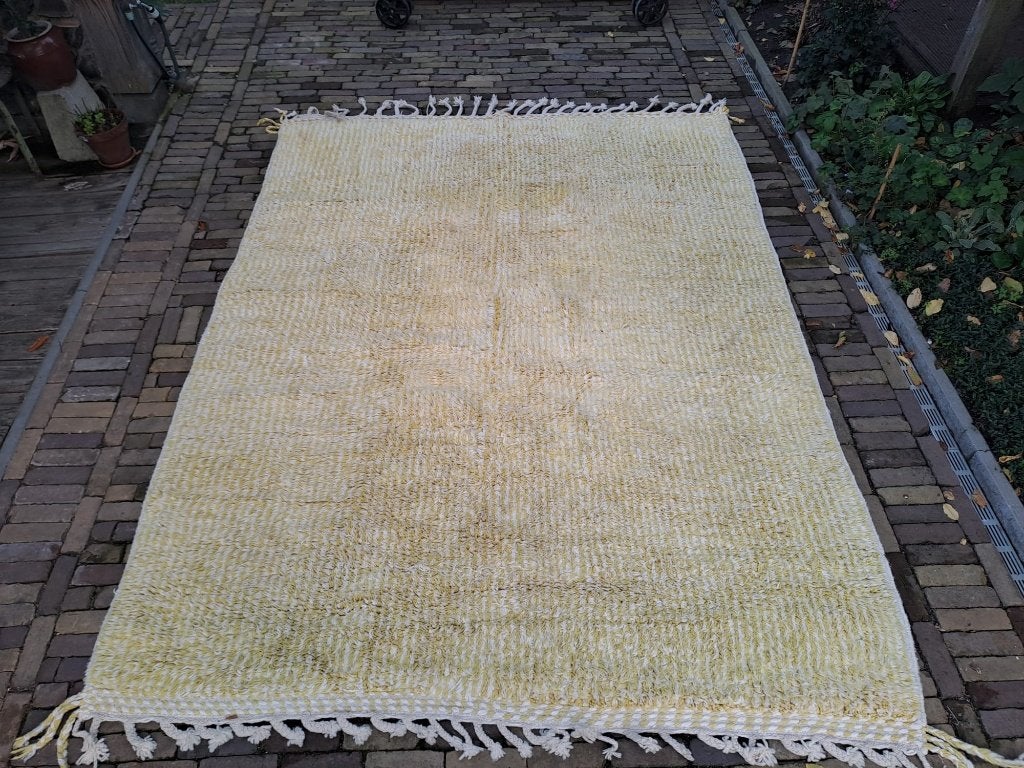 Prachtig vintage wollen Berber/Marokkaans kleed groot, geel, Ophalen, Gebruikt, Beige, 200 cm of meer
