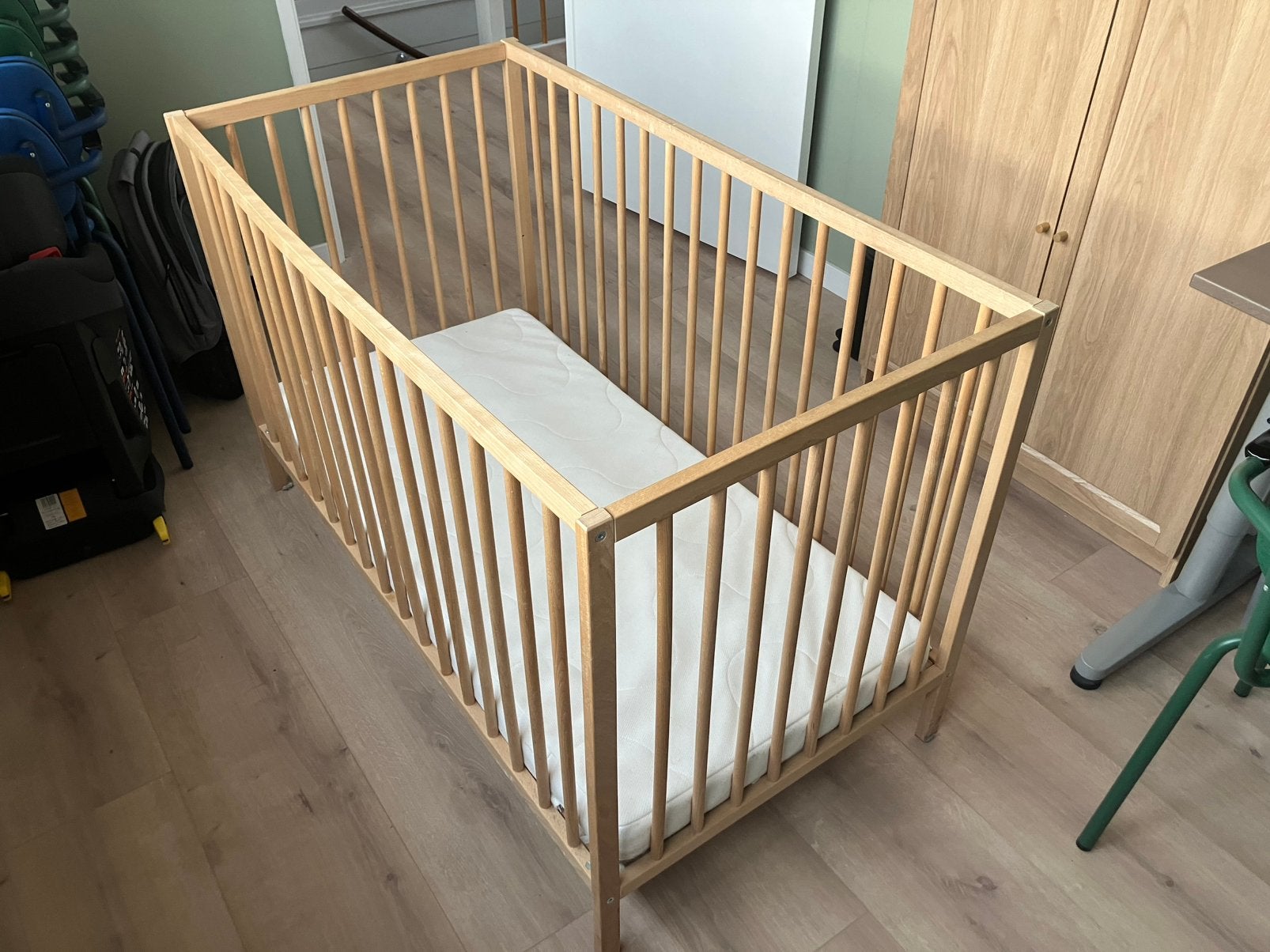 Ledikant SNIGLAR Ikea 60x120cm met matras, Ophalen, Gebruikt, Ledikant