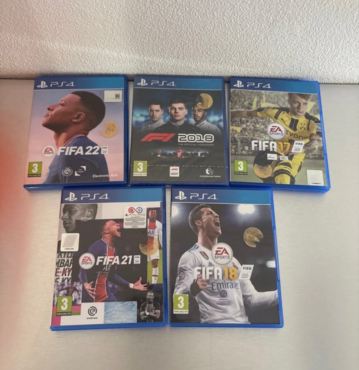 5 spellen voor de PS4; Fifa en formule1, Gebruikt, Ophalen of Verzenden, Sport, 3 spelers of meer