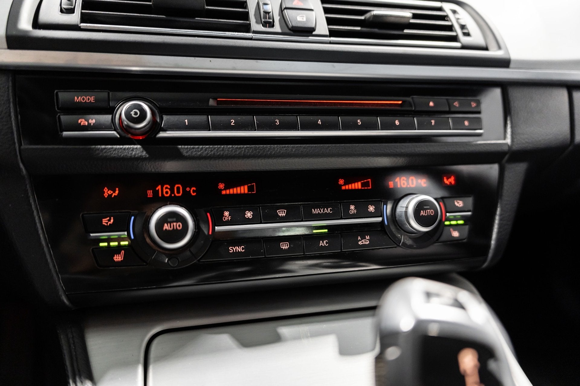 Foto 26 van BMW 5-serie High Executive M Sport | HUD | ACC | Leder | Aut