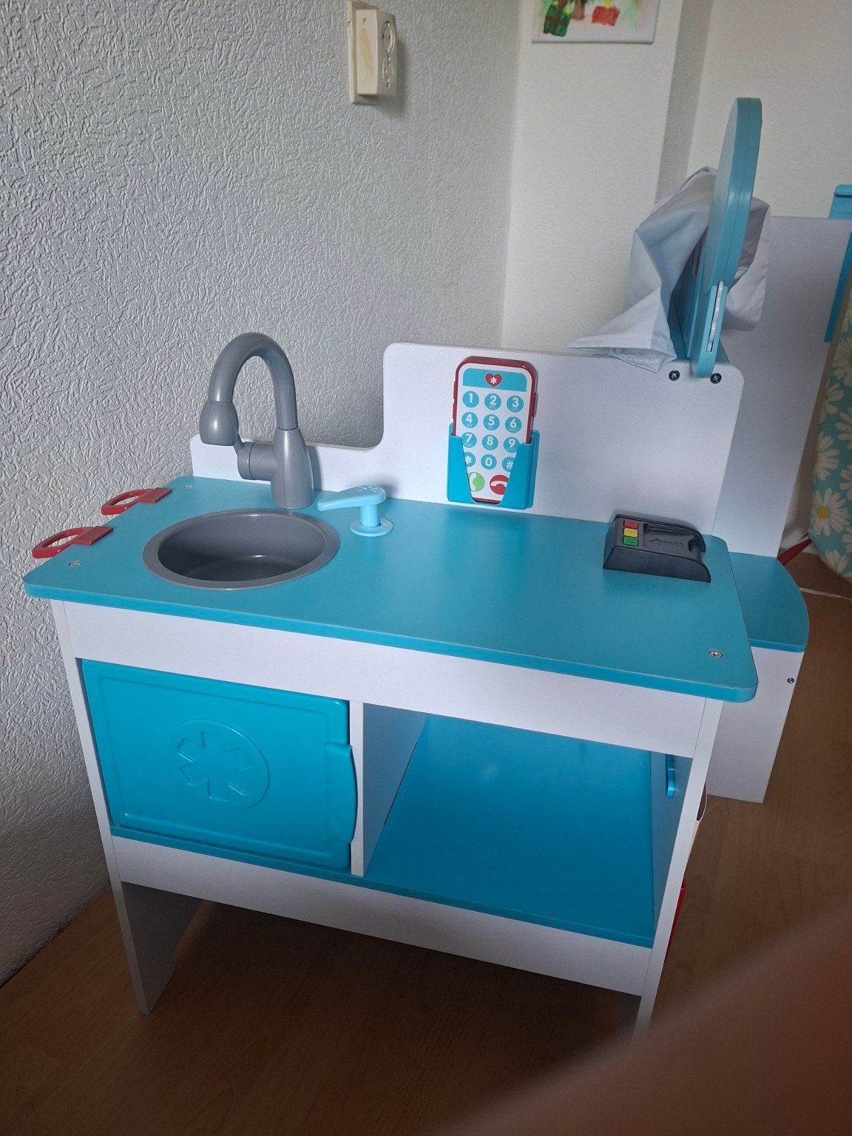 Houten Dokterspraktijk, Ophalen, Zo goed als nieuw, Hout