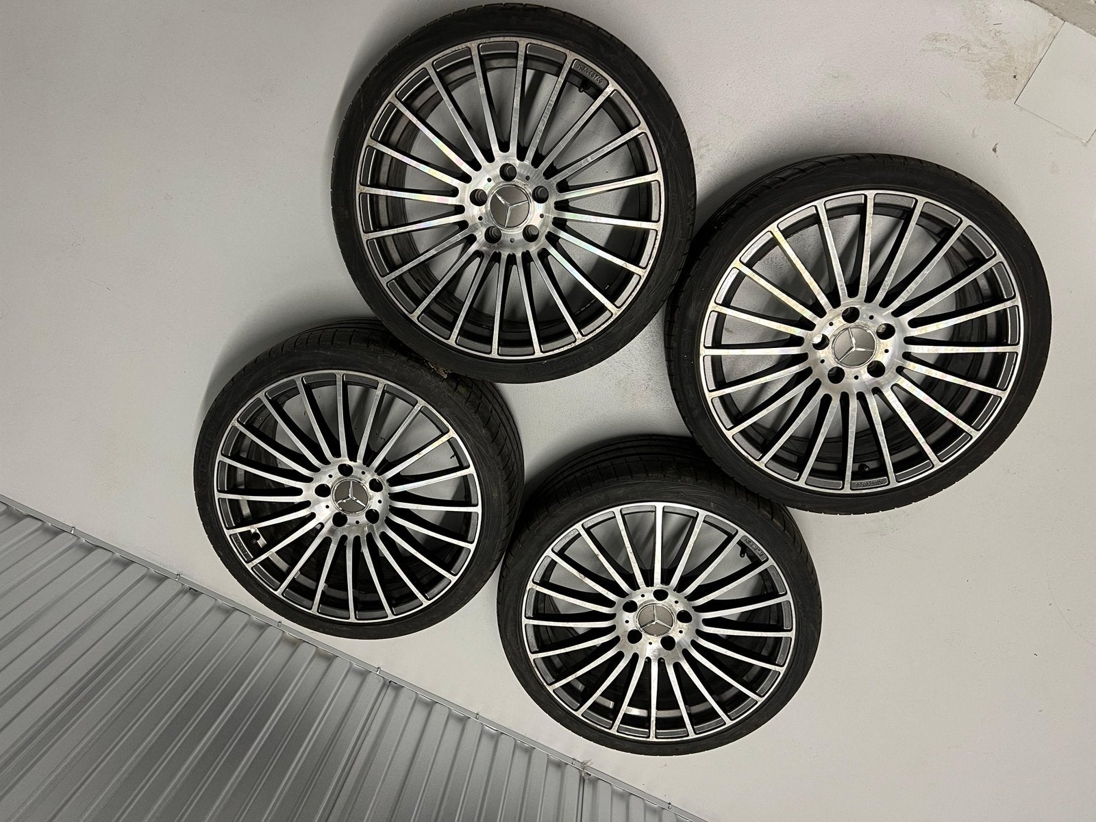 19 inch Mercedes-Benz velgen met banden – Complete set van 4, Motoren, Ophalen