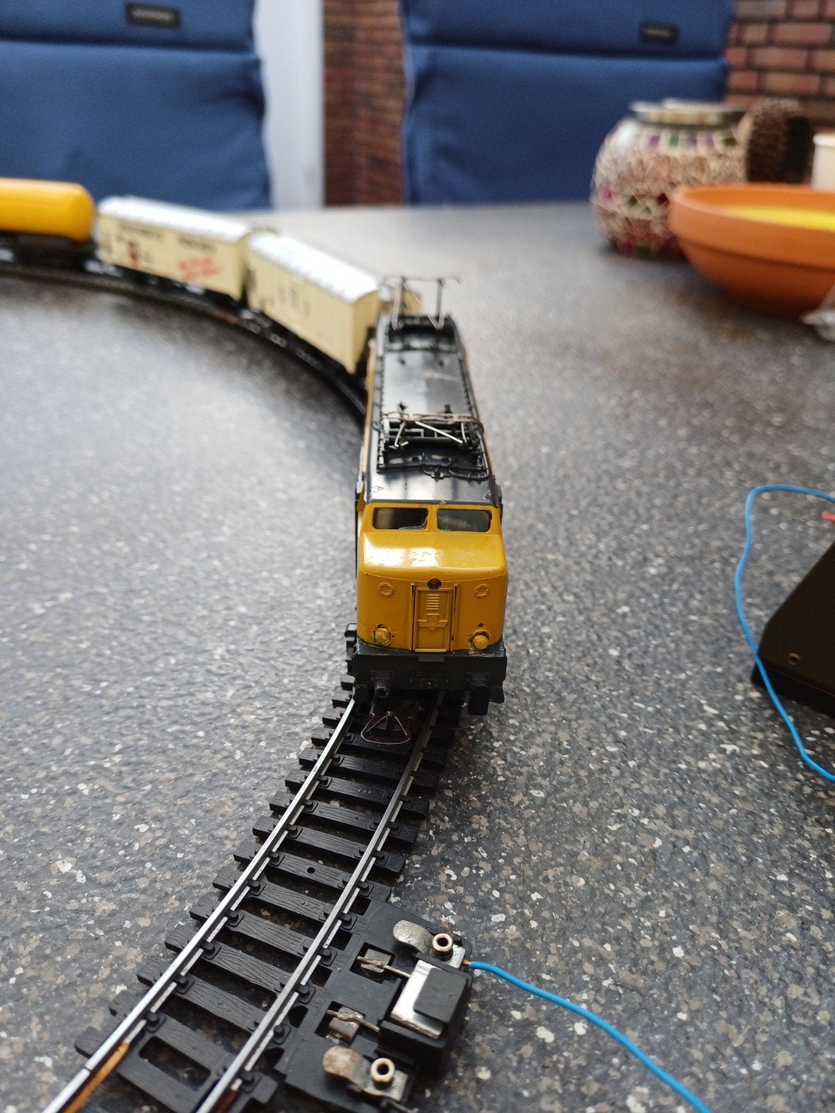 NS loc H0, Lima,met veel rails,trafo en 4 wagons, Gelijkstroom, Ophalen of Verzenden, NS, Lima