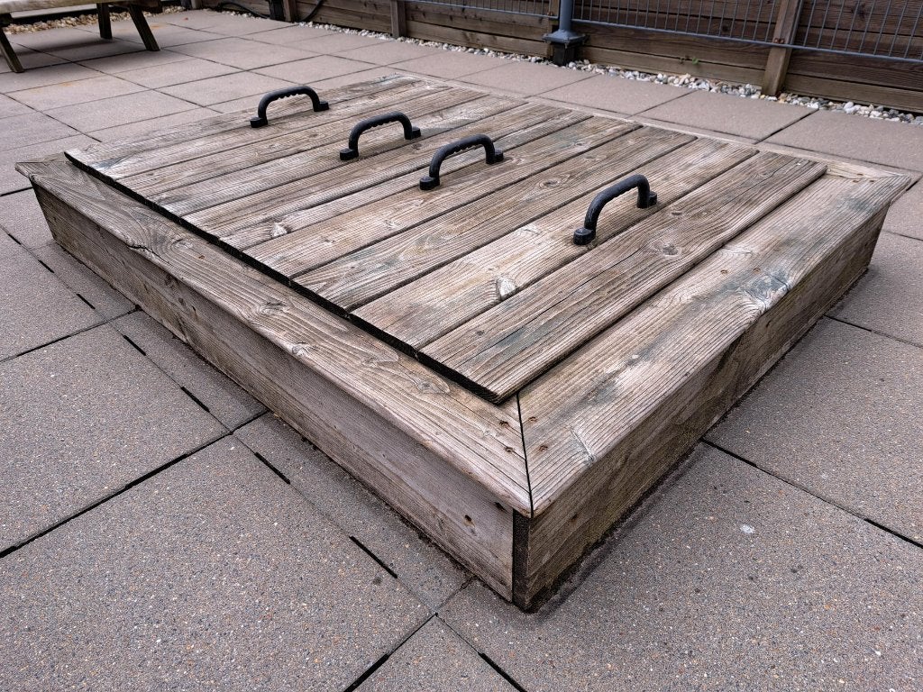 Houten zandbak met deksel en zitrand 165x125cm geïmpregneerd, Ophalen