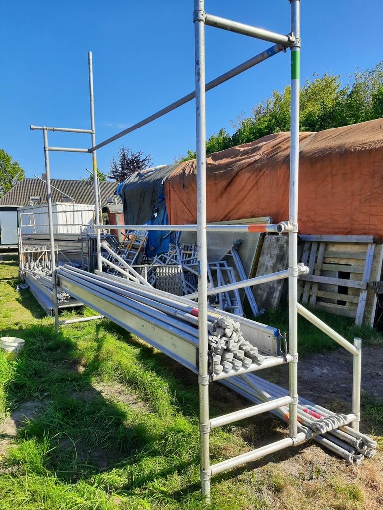 skyworks loopburg steiger opbouw buizen koppelstukken brug, Doe-het-zelf en Verbouw, Steigers, Gebruikt, Gevelsteiger, 2 tot 5 meter