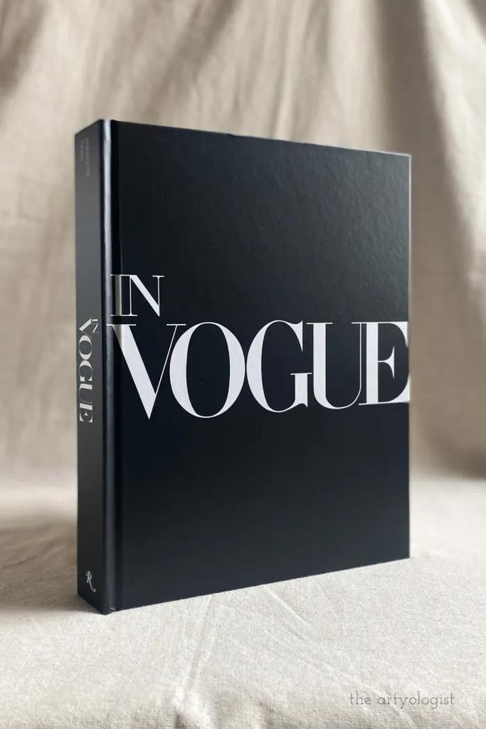 Koffietafelboek decoratie home Vogue fashion designer book, Ophalen of Verzenden, Nieuw, Mode algemeen