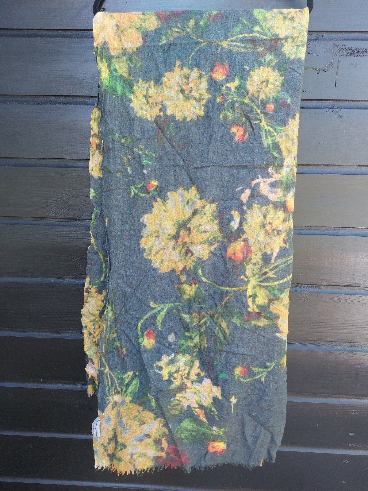Bloemenprint sjaal van wol en zijde, Maat 38/40 (M), Ophalen of Verzenden, Sjaal, Onbekend