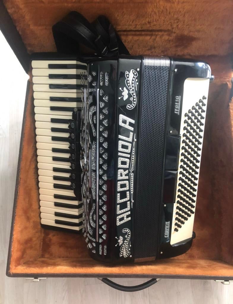 Accordiola accordeon super carmen, Ophalen of Verzenden, Met koffer, 120-bas, Accordiola