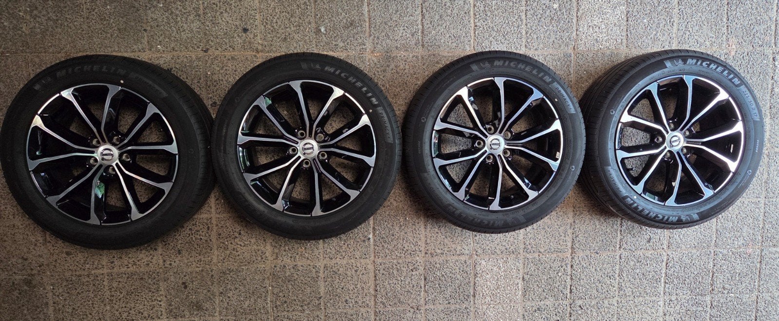 Originele 17" Volvo V60 Velgen + Michelin Banden NIEUWSTAAT, Ophalen