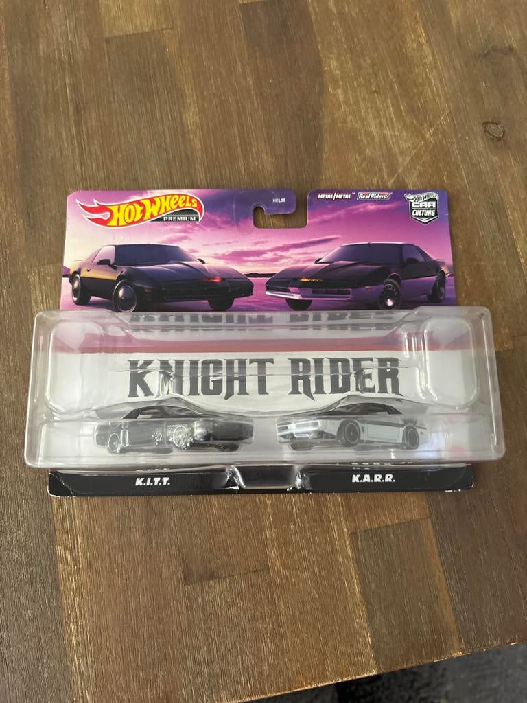 Hot Wheels Premium Knight Rider K.I.T.T. & K.A.R.R. 2-pack, Hobby en Vrije tijd, Ophalen of Verzenden, Zo goed als nieuw, Overige typen