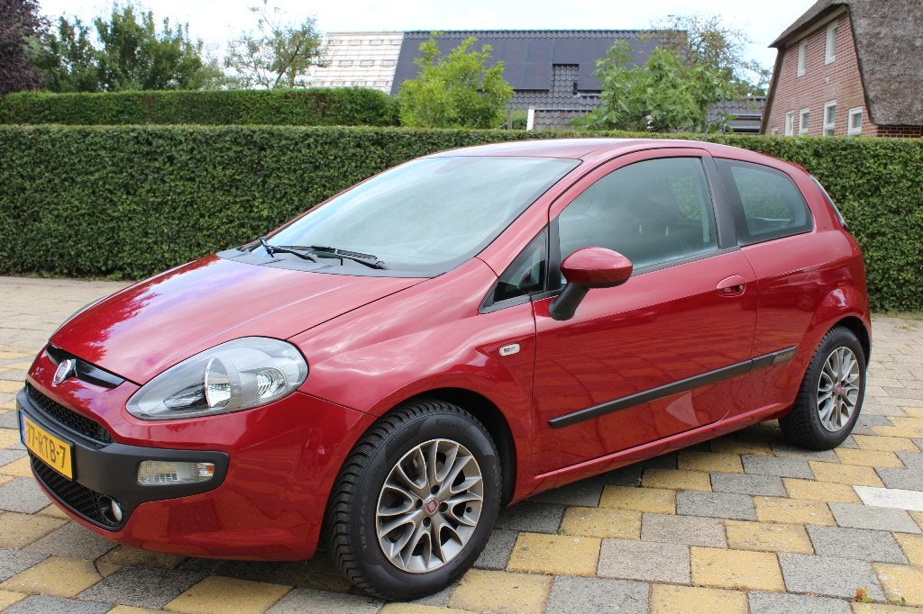 Fiat Punto 1.3 Multijet EVO  SPORT 62KW  2011 APK -09-2027, Voorwielaandrijving, 4 cilinders, 400 kg, Origineel Nederlands