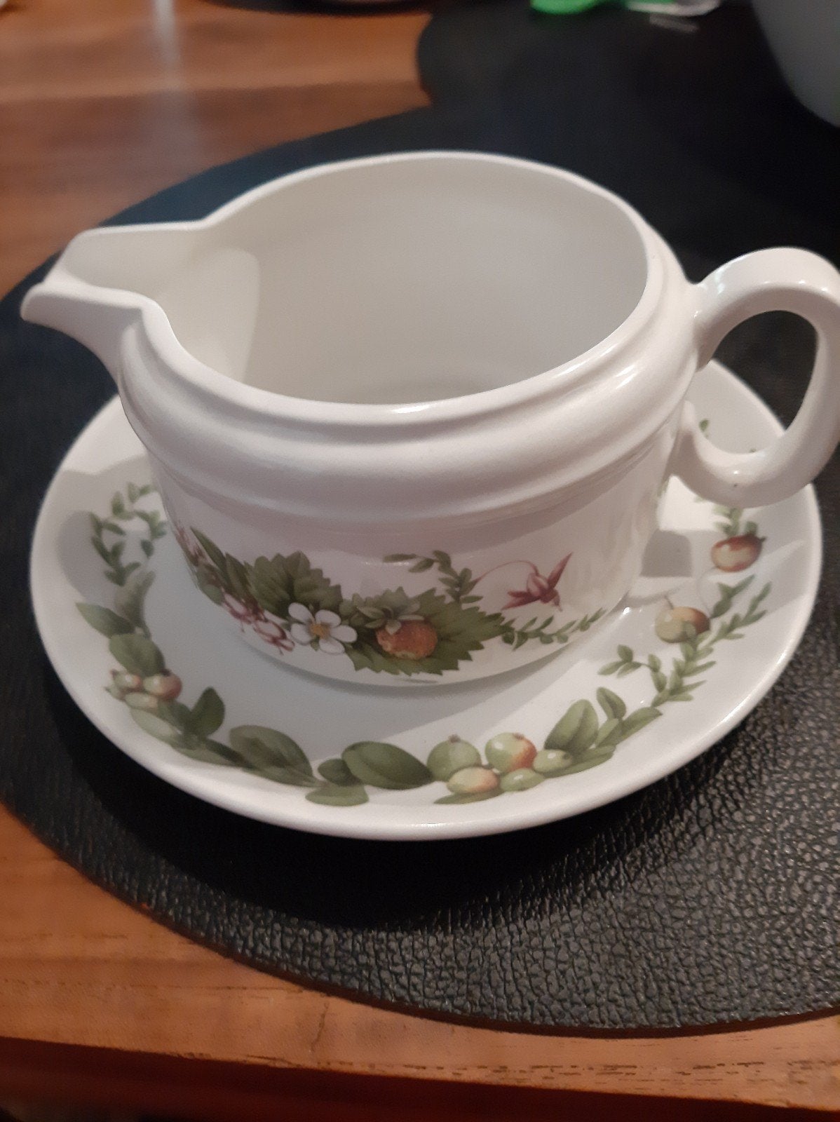 saus / juskom marjolein bastin bosvruchten, Huis en Inrichting, Ophalen of Verzenden, Zo goed als nieuw, Porselein, Overige stijlen