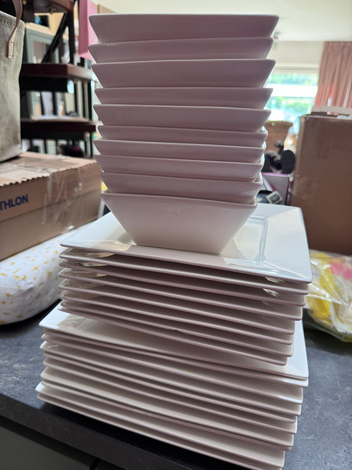 Wit vierkant servies (van xenos), Huis en Inrichting, Keuken | Servies, Ophalen, Gebruikt, Aardewerk, Bord(en)