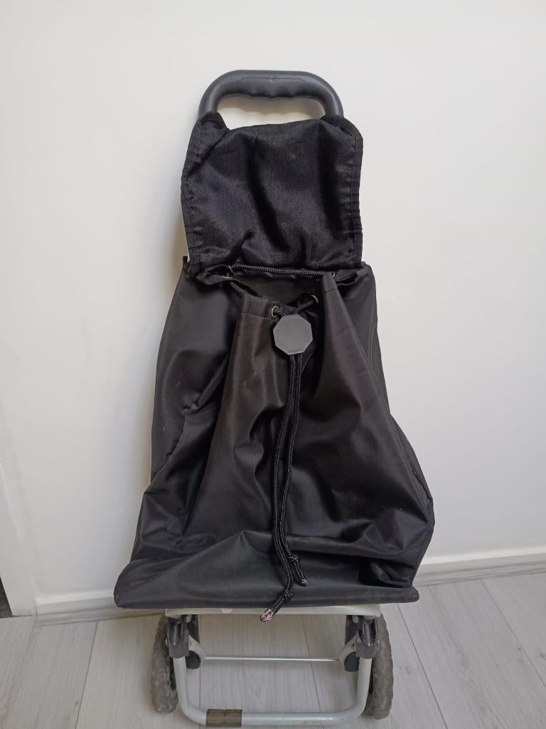 Handige Boodschappentrolley op wielen – Zwart – Stevig frame, Ophalen, Gebruikt