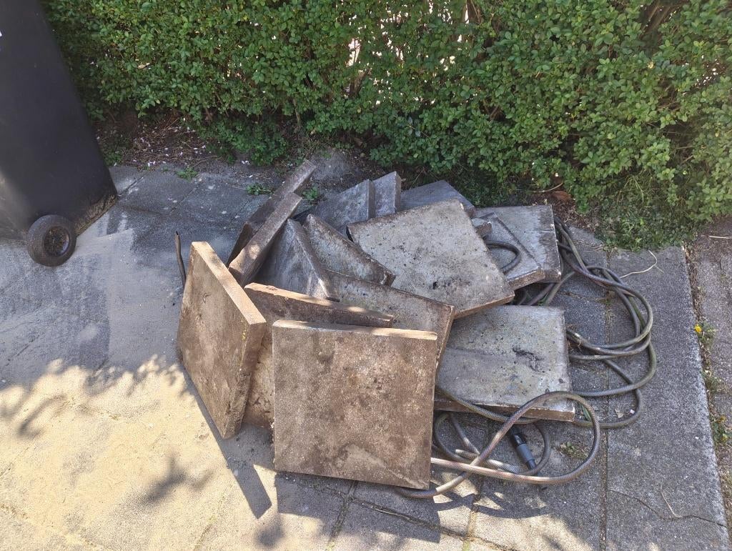 Tegels voor in de tuin. Gratis af te halen, Ophalen, Gebruikt, Minder dan 5 m², Beton