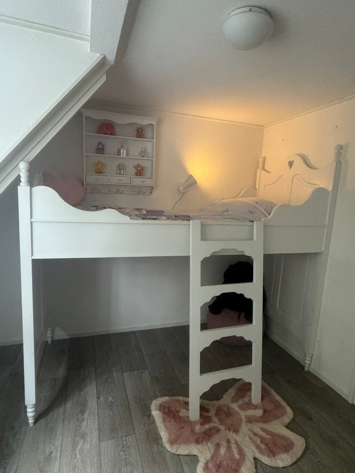 Kinder bed, 90/200, hoogslaper, laagslaper, meiden bed, Ophalen, 85 tot 100 cm, Zo goed als nieuw, Matras