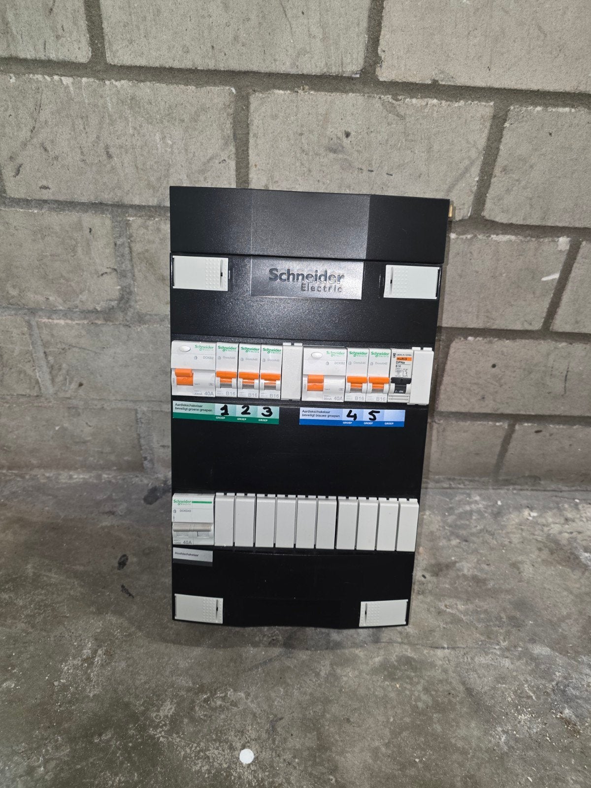 Groepenkast Schneider 6 groepen, Ophalen of Verzenden, Gebruikt, Schneider Electric, Overige typen