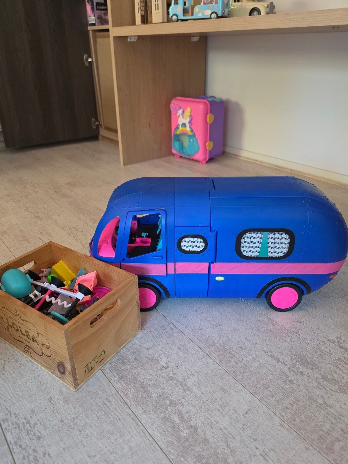 LOL Surprise Glamper, Kinderen en Baby's, Ophalen of Verzenden, Zo goed als nieuw