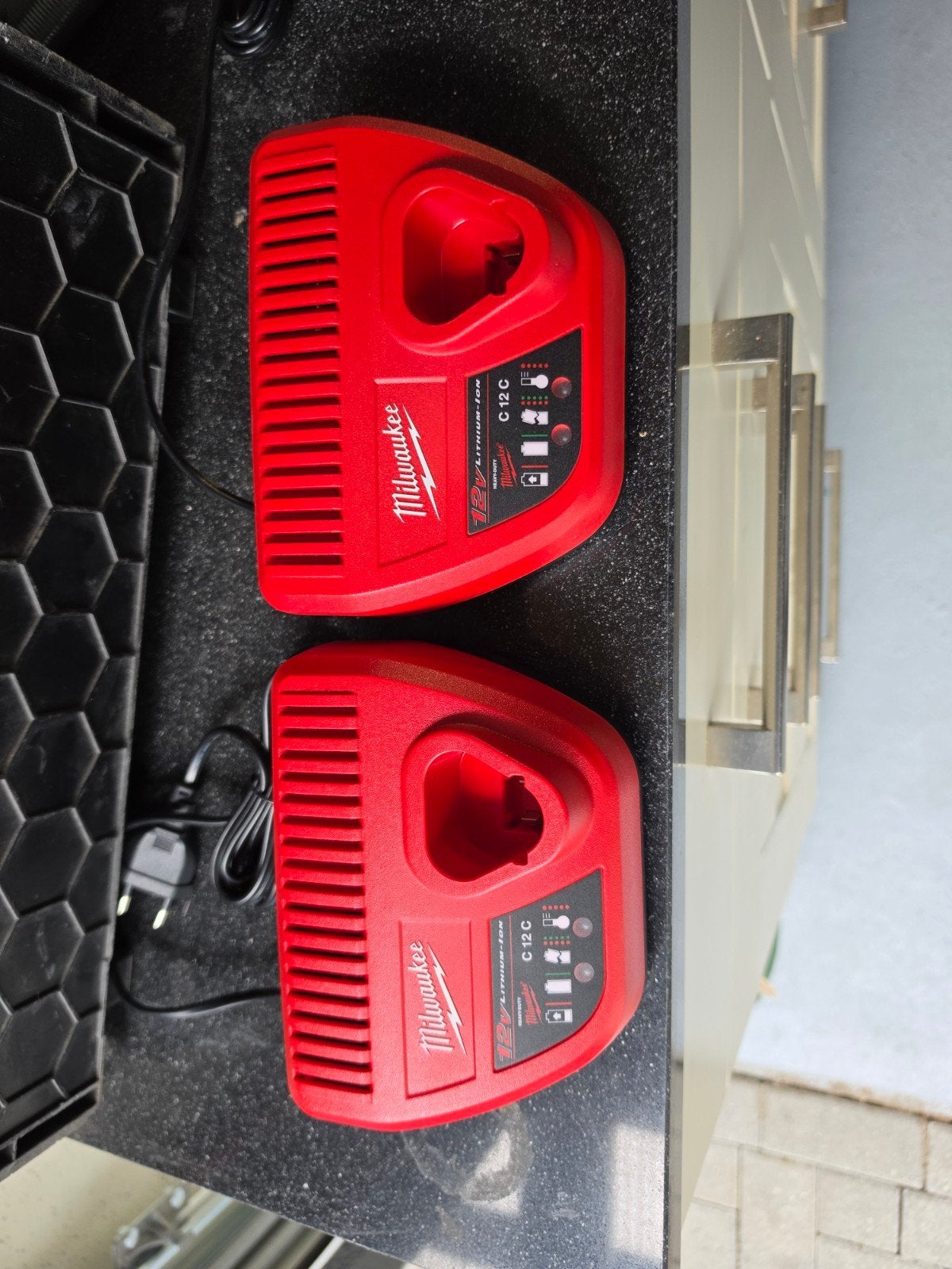 Milwaukee C12 C Acculader (2 stuks), Ophalen of Verzenden, Nieuw