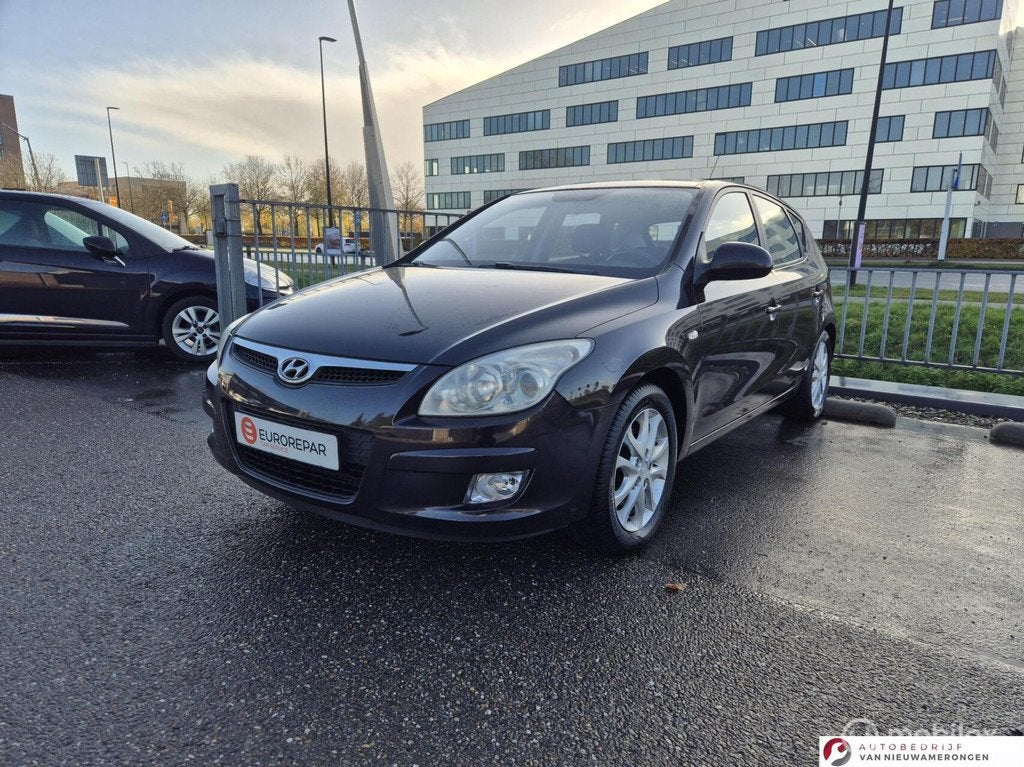 Hyundai i30 1.4i Dynamic, Voorwielaandrijving, Gebruikt, 4 cilinders, Origineel Nederlands