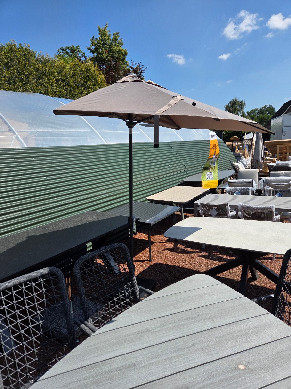 BALKONPARASOL VAN MADISON MET GRANIETEN PARASOLVOET €50, Tuin en Terras, Parasols, Ophalen, Minder dan 1 meter, Parasolvoet