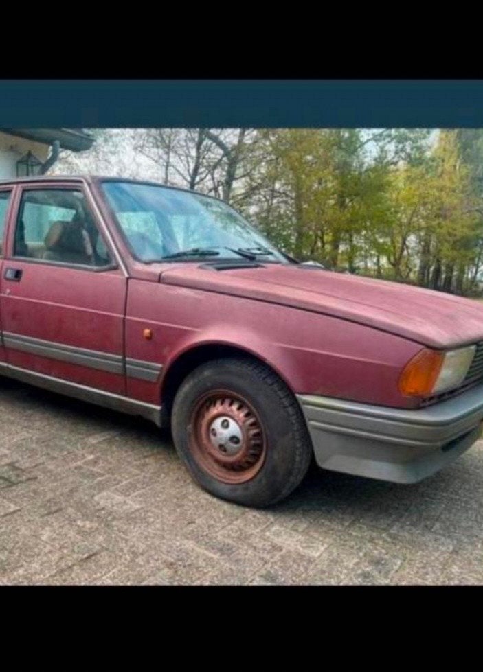 Alfa Romeo Giulietta 1.6 L 1984 Rood Origineel NL geleverd, 4 cilinders, Origineel Nederlands, Particulier, Sedan