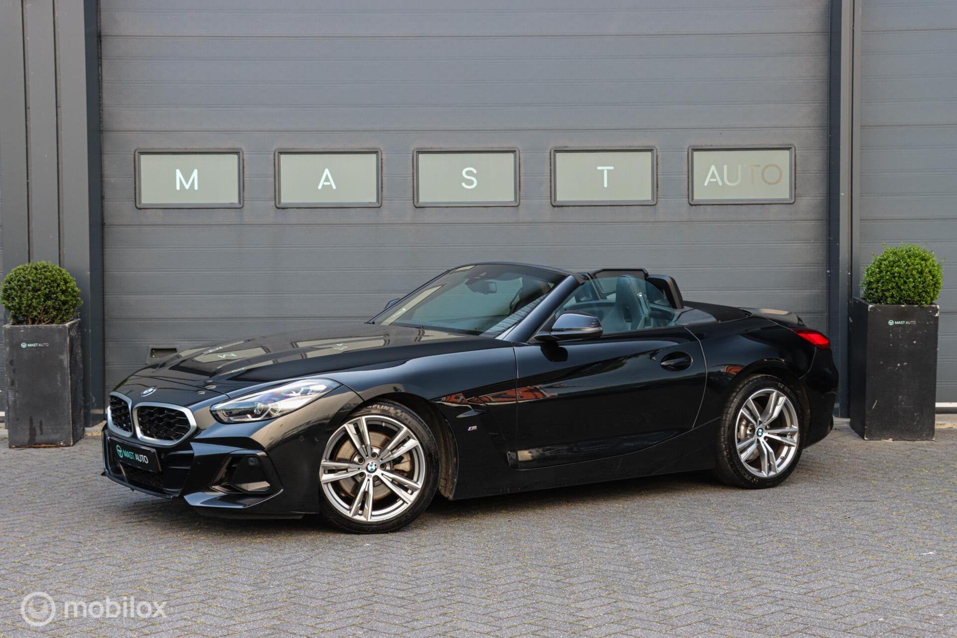 BMW Z4 Roadster sDrive20i M-Sport|LED|Leder|Camera|Carplay, Auto's, Automaat, 1998 cc, Gebruikt, Zwart