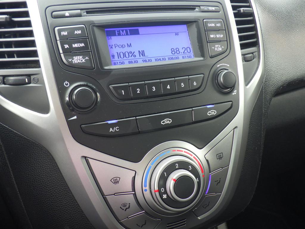 Hyundai ix20 1.4i i-Motion Airco, Hoge Instap, NW APK!, Voorwielaandrijving, Stof, Gebruikt, Zwart