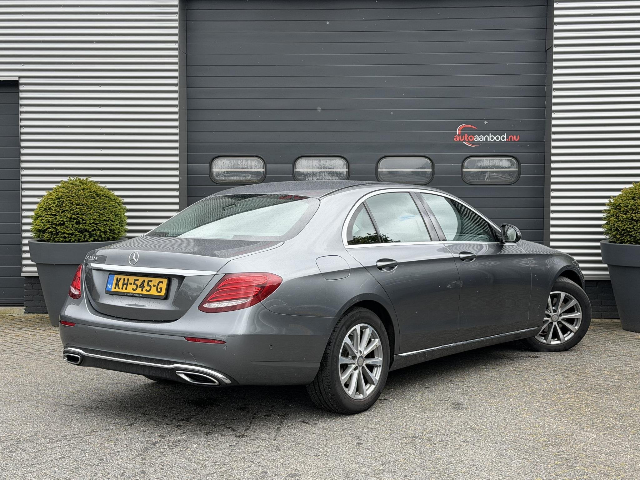 Mercedes-Benz E-klasse 220 d Lease Edition | Camera | Head-U, Auto's, Automaat, Achterwielaandrijving, 4 cilinders, Leder en Stof