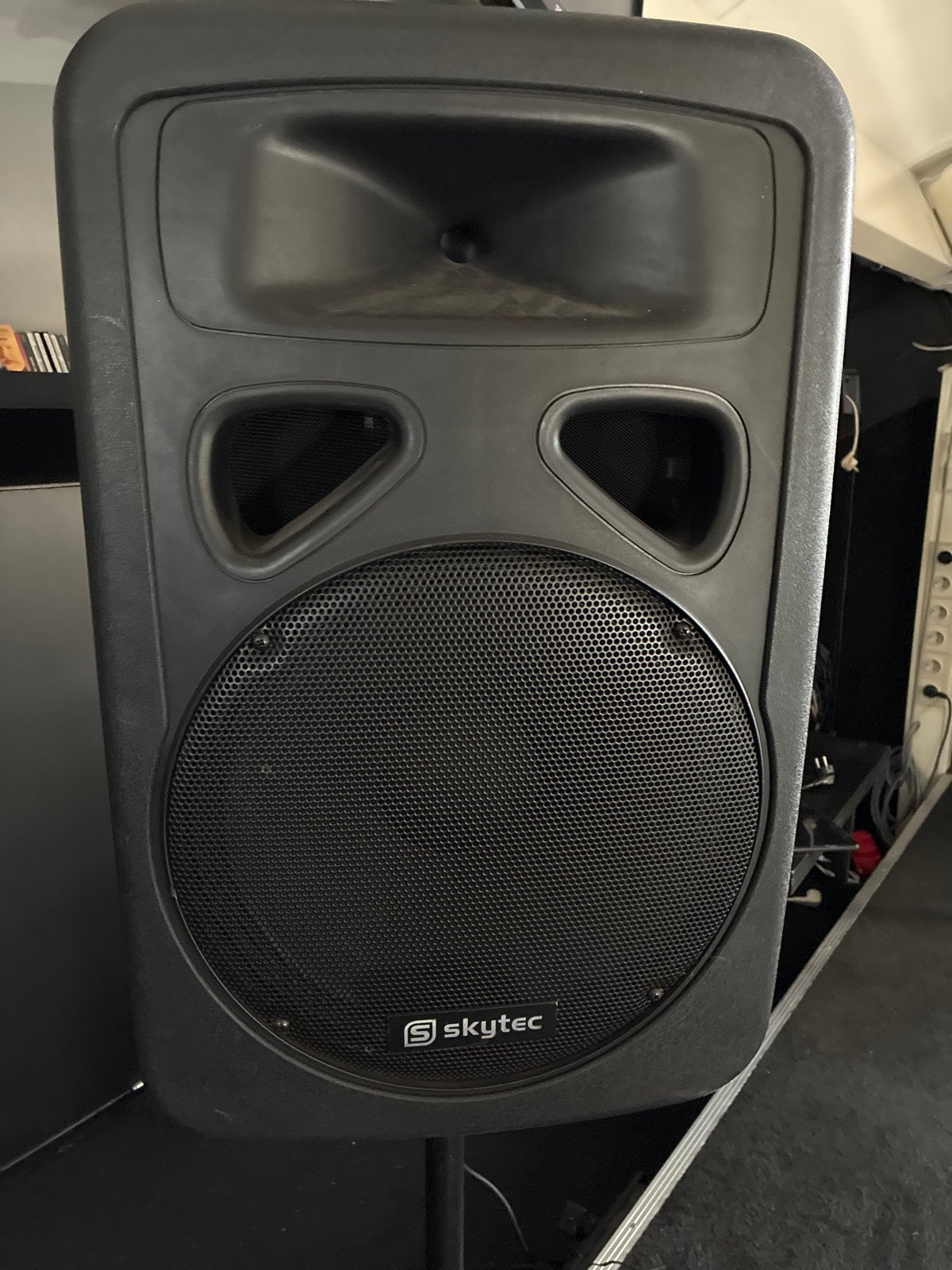 2 Skytec Actieve Party Speakers -  1 is defect., Gebruikt, Party speaker, AUX-ingang, Ophalen