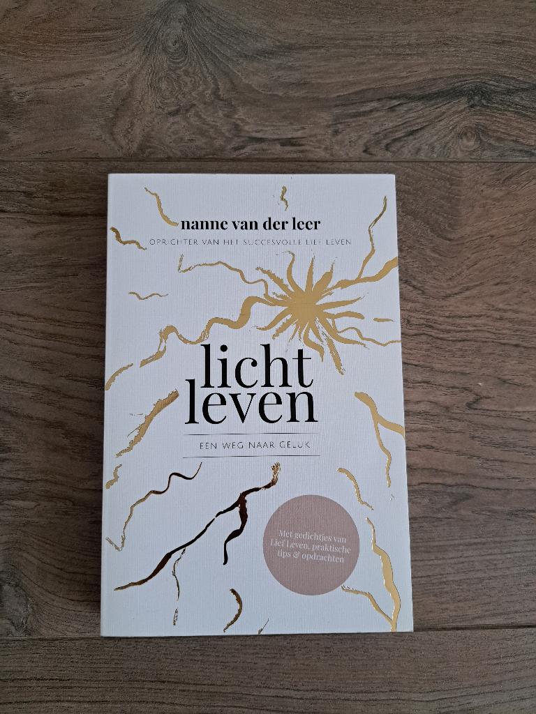 Licht leven door Nanne van der Leer, Spiritualiteit algemeen, Overige typen, Ophalen of Verzenden, Zo goed als nieuw