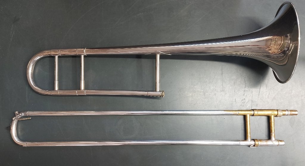 degelijke 135G trombone Antoine Courtois, Muziek en Instrumenten, Blaasinstrumenten | Trombones, Ophalen, Gebruikt, Tenor, Met koffer