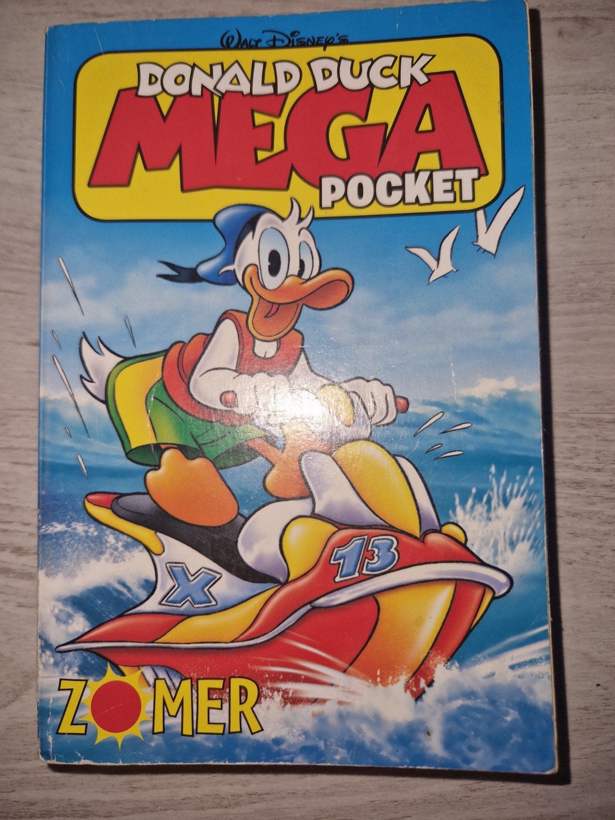 Donald Duck Mega Pocket Zomer - Zo goed als nieuw, Eén stripboek, Ophalen of Verzenden, Zo goed als nieuw, Disney