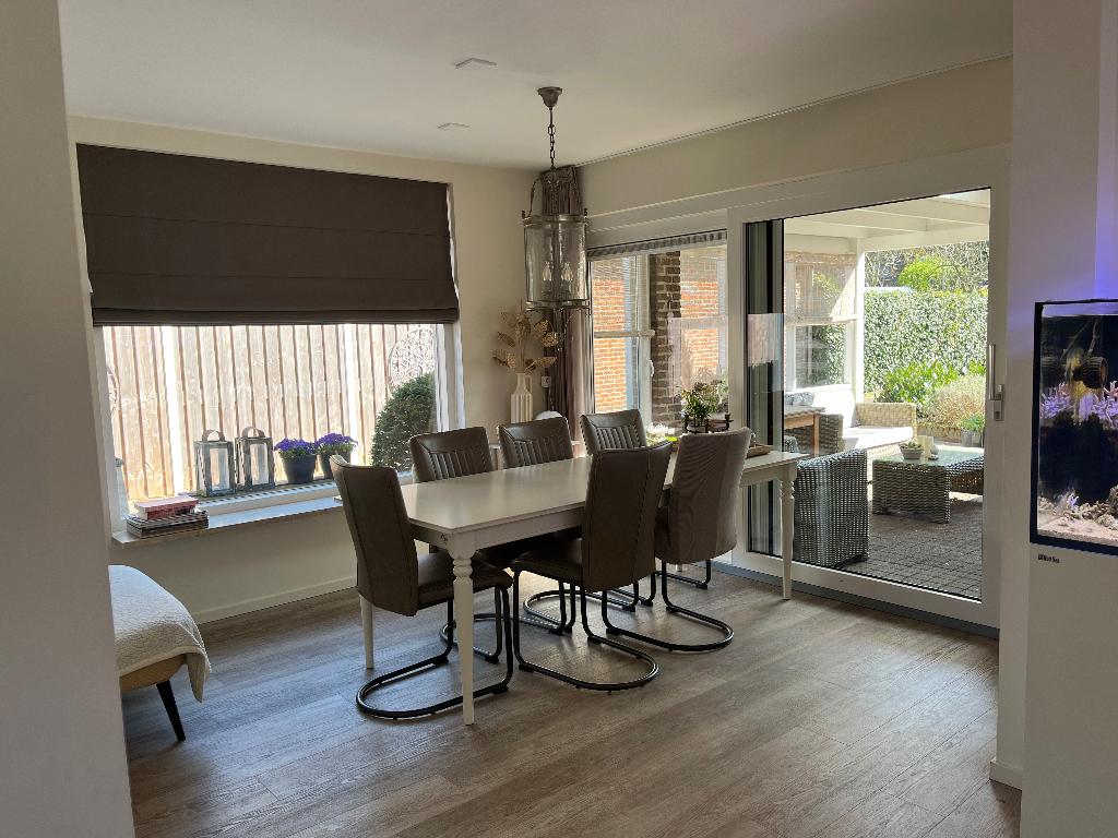 Gratis: Uitschuifbare eettafel wit Rosentorp Ikea, Huis en Inrichting, Tafels | Eettafels, Ophalen, Gebruikt, 200 cm of meer, 50 tot 100 cm