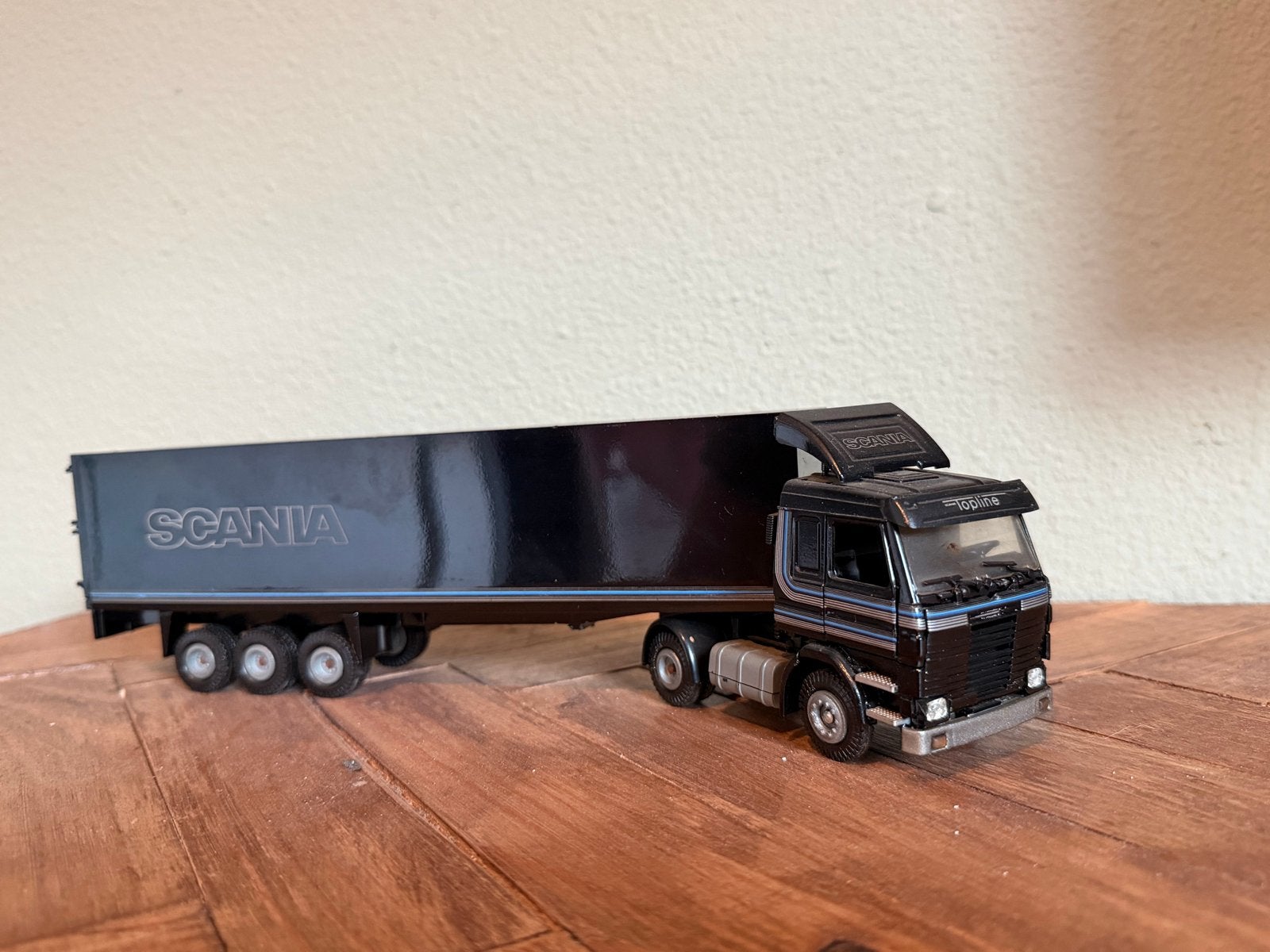 Scania vrachtwagen model met oplegger, Ophalen of Verzenden, Zo goed als nieuw, Bus of Vrachtwagen, Overige merken