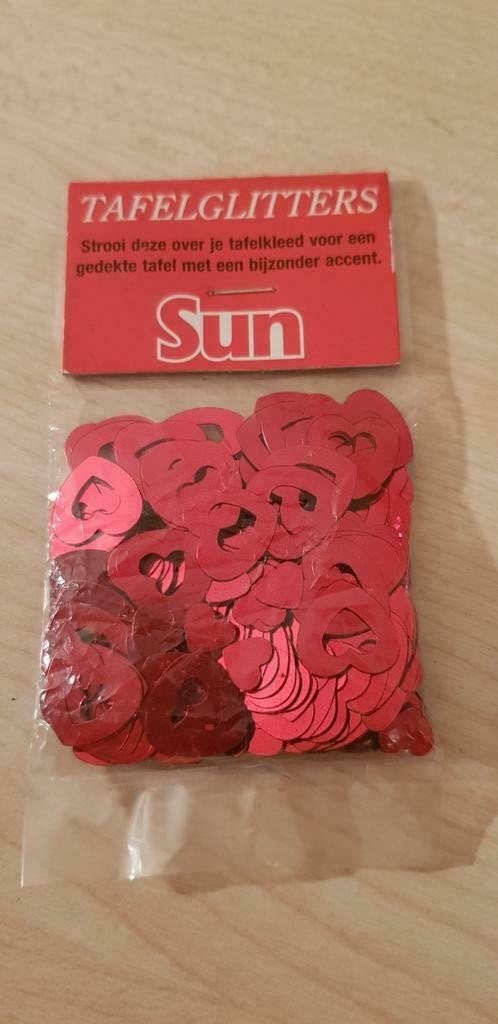 Sun tafelglitters / hartjes confetti (rood metallic) *nieuw*, Ophalen of Verzenden, Nieuw