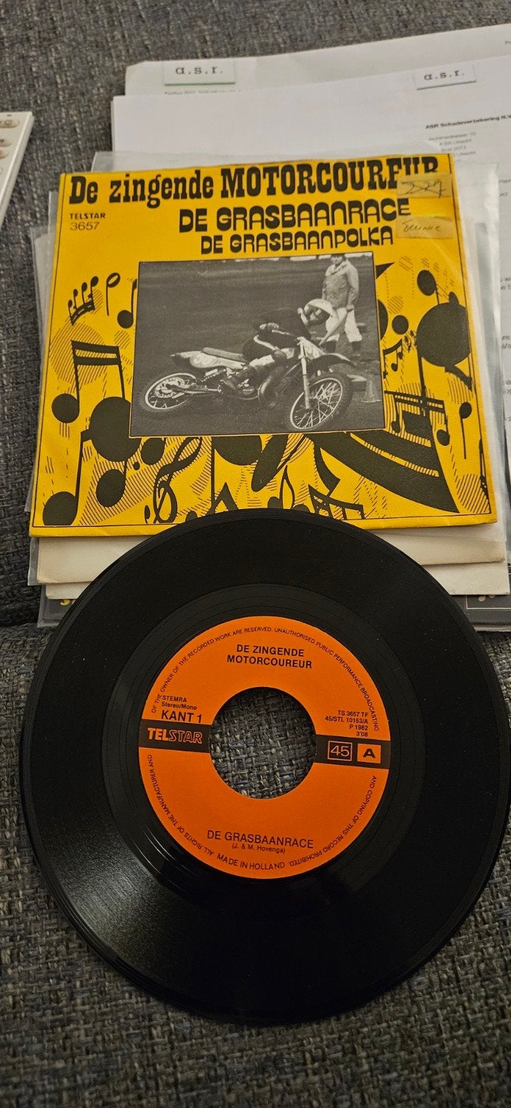 Telstar Piraten-De Zingende motorcoureur-De Grasbaanrace, 7 inch, Gebruikt, Piraten en Zeemansliederen, Fotohoes