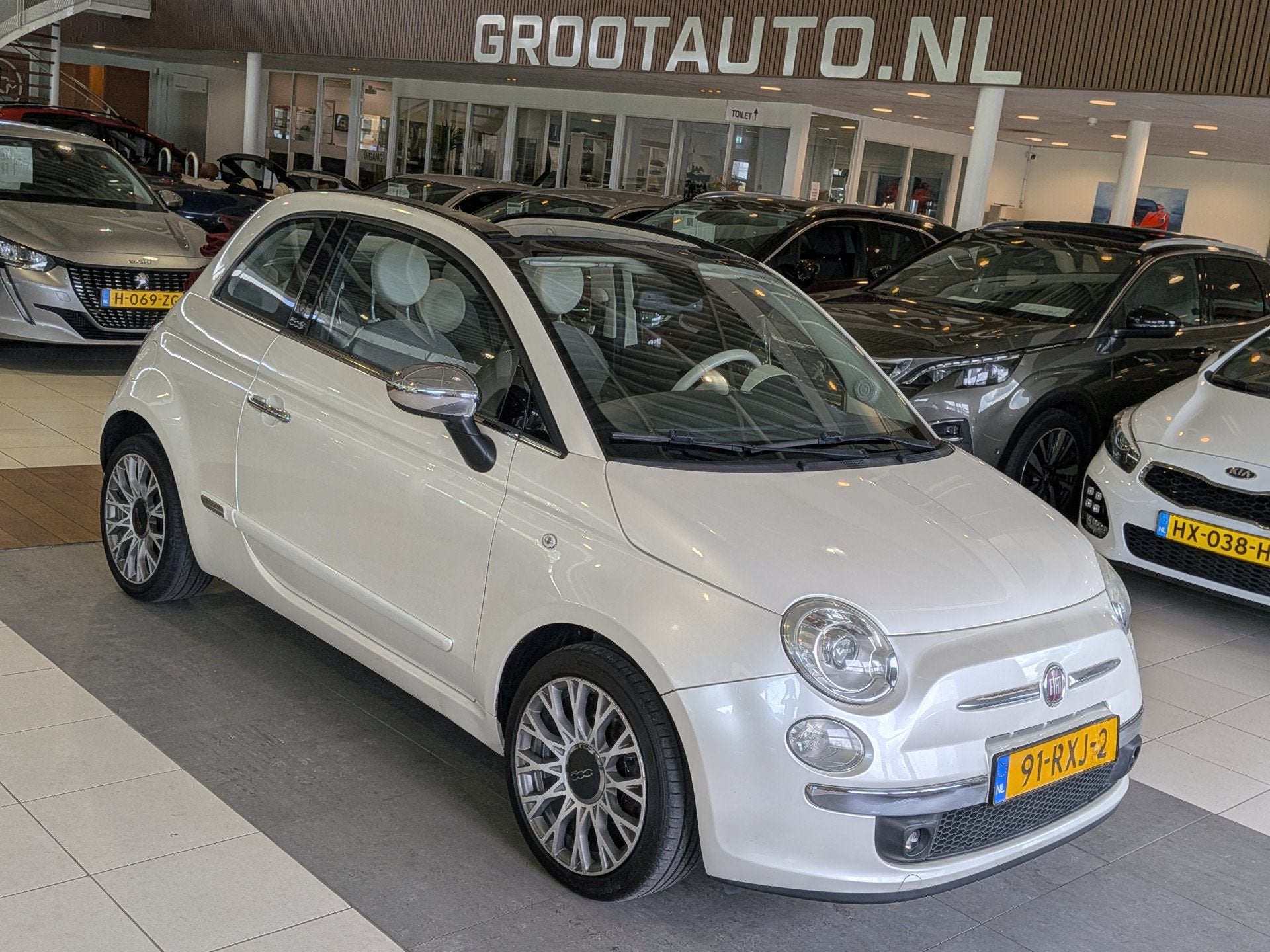 Fiat 500C 0.9 TwinAir Lounge Automaat Airco, Stuurbekrachtig, Auto's, Euro 5, Gebruikt, 31 €/maand, Cabriolet