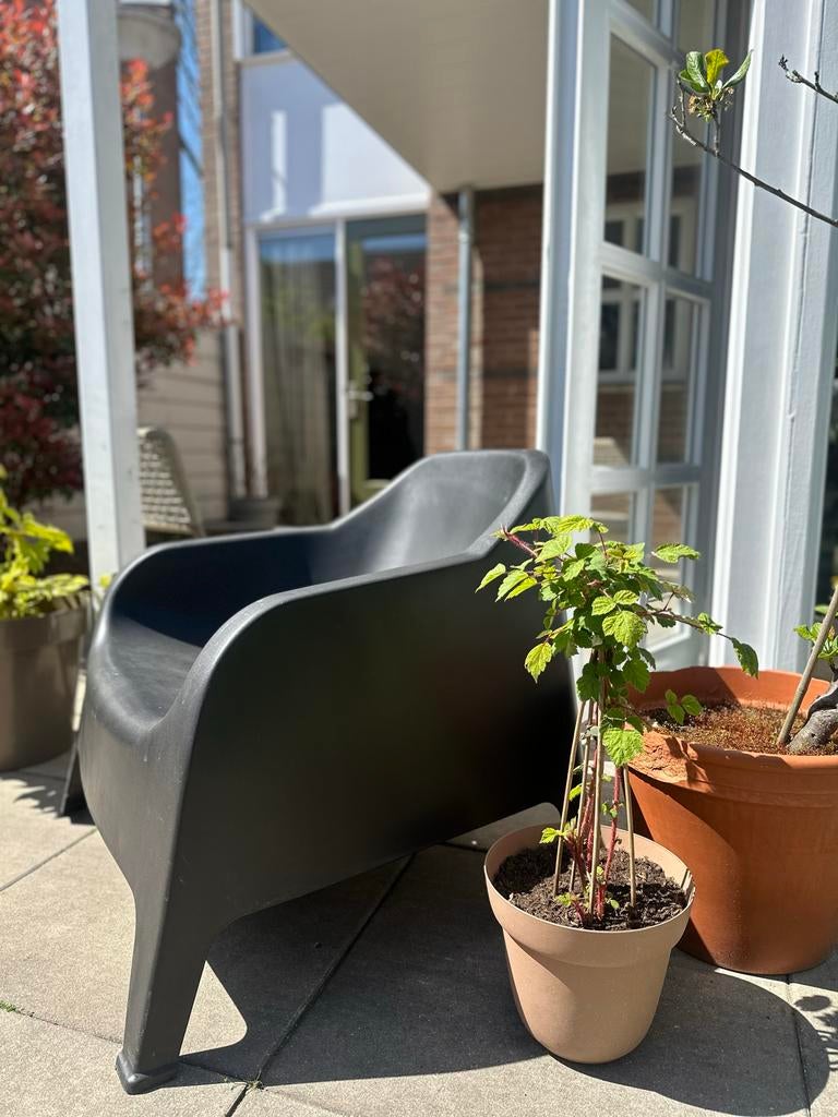 Zwarte kuip loungestoel voor in de tuin, Ophalen, Kunststof, Gebruikt, Loungeset