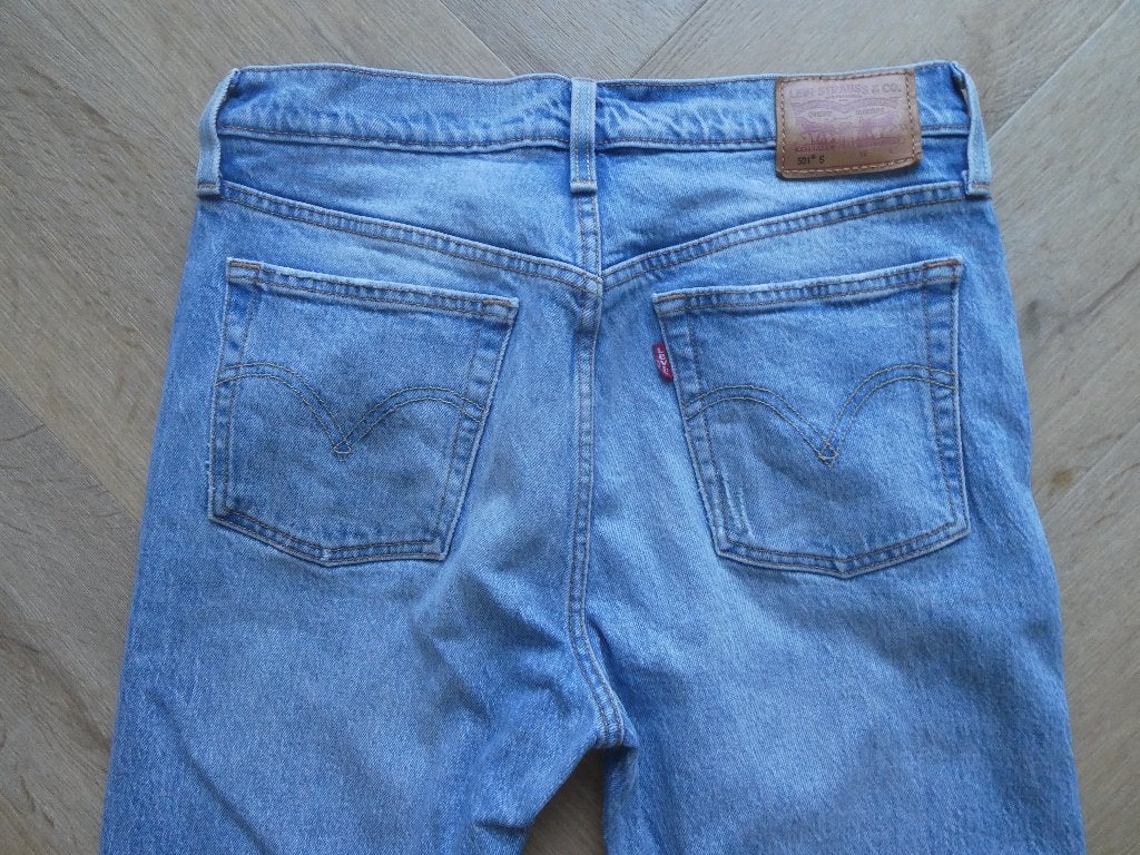 Levi 501 spijkerbroek maat 501, met knoopsluiting maat 29-32, Kleding | Heren, Spijkerbroeken en Jeans, Blauw, W32 (confectie 46) of kleiner