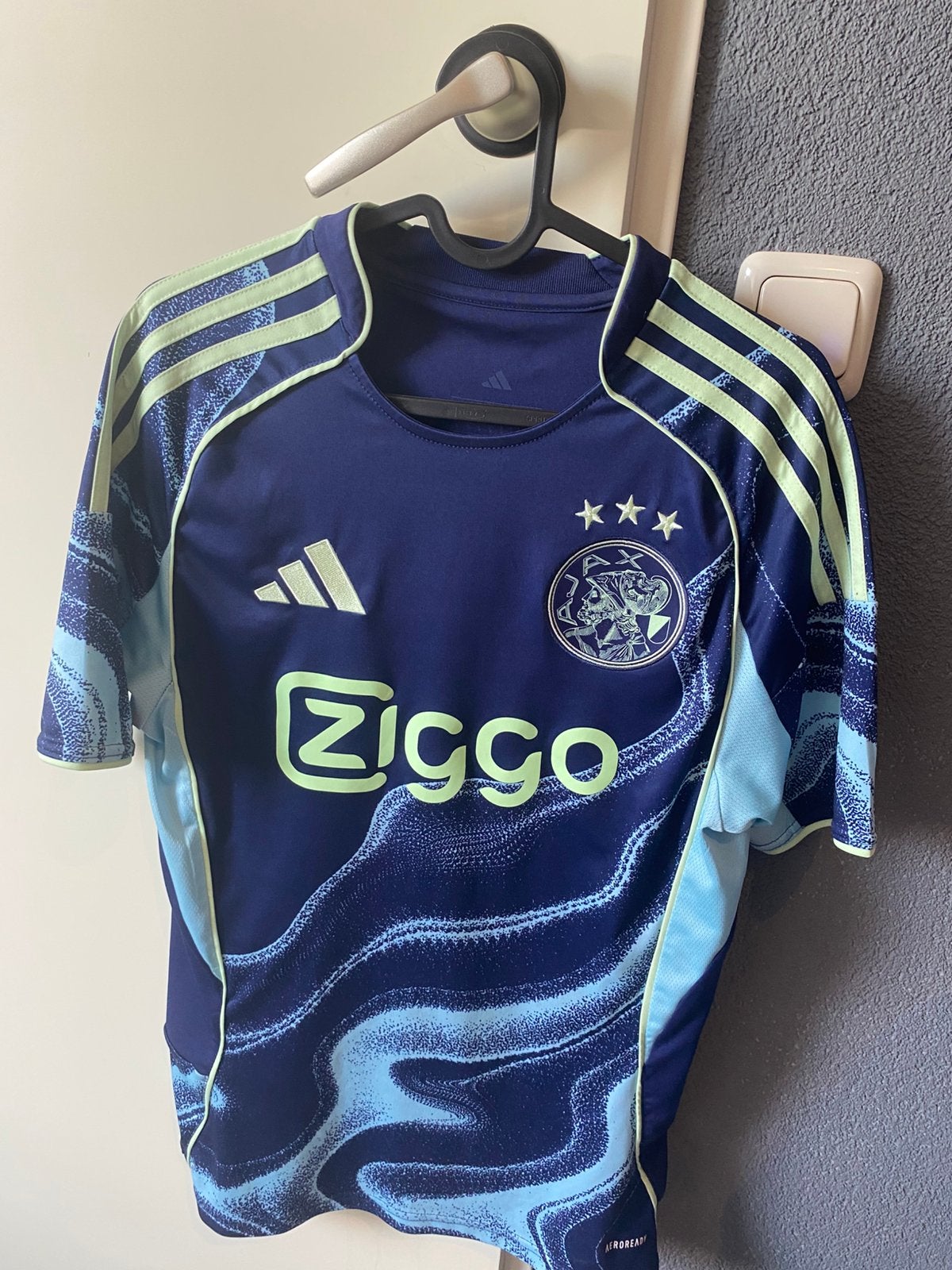Ajax uit shirt 2025, Sport en Fitness, Voetbal, Ophalen of Verzenden, Zo goed als nieuw, Shirt